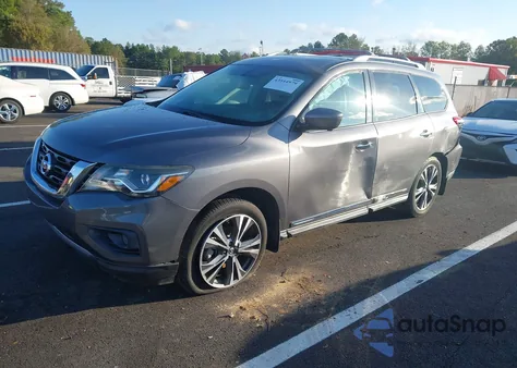 2017 Nissan Pathfinder Platinum z USA, uszkodzony, nr VIN 5N1DR2MN9HC609053